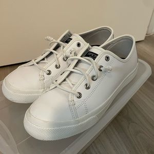 White leather Sperrys